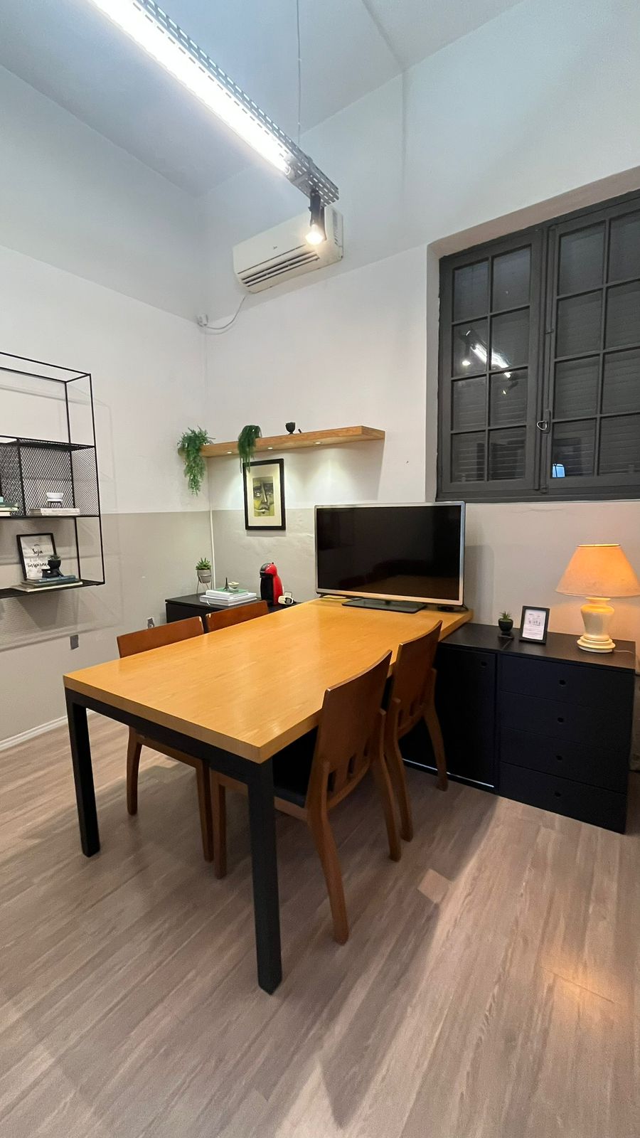 Sala de Reuniões (Sala 14)